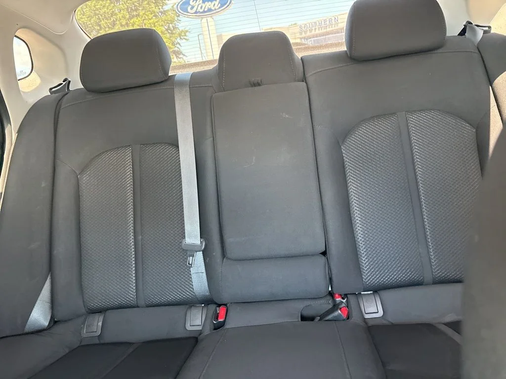 Used 2017 White Kia LX image 12