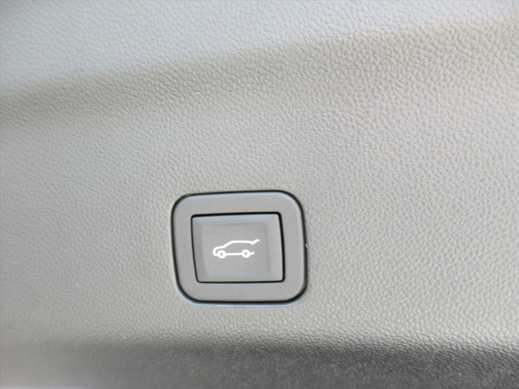 Used 2025 Summit White GMC Denali image 34