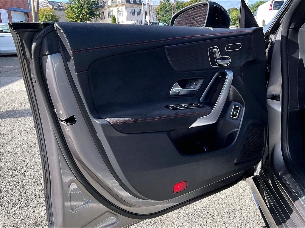 Used 2023 Gray Mercedes-Benz CLA 250 image 9