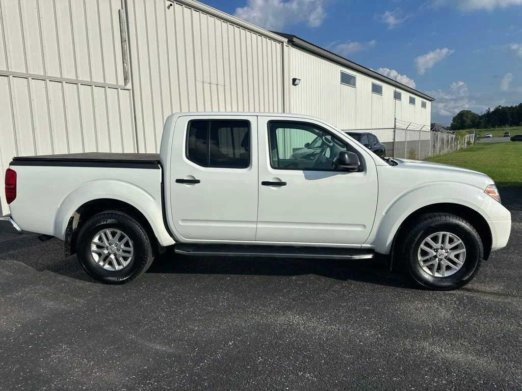Used 2014 White Nissan SV image 8