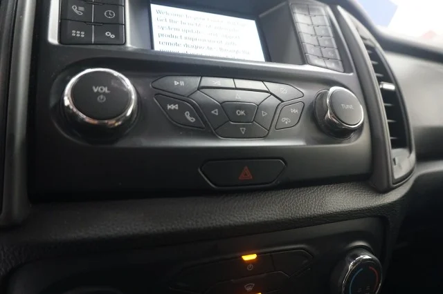 Used 2019 Magnetic Metallic Ford LARIAT image 28
