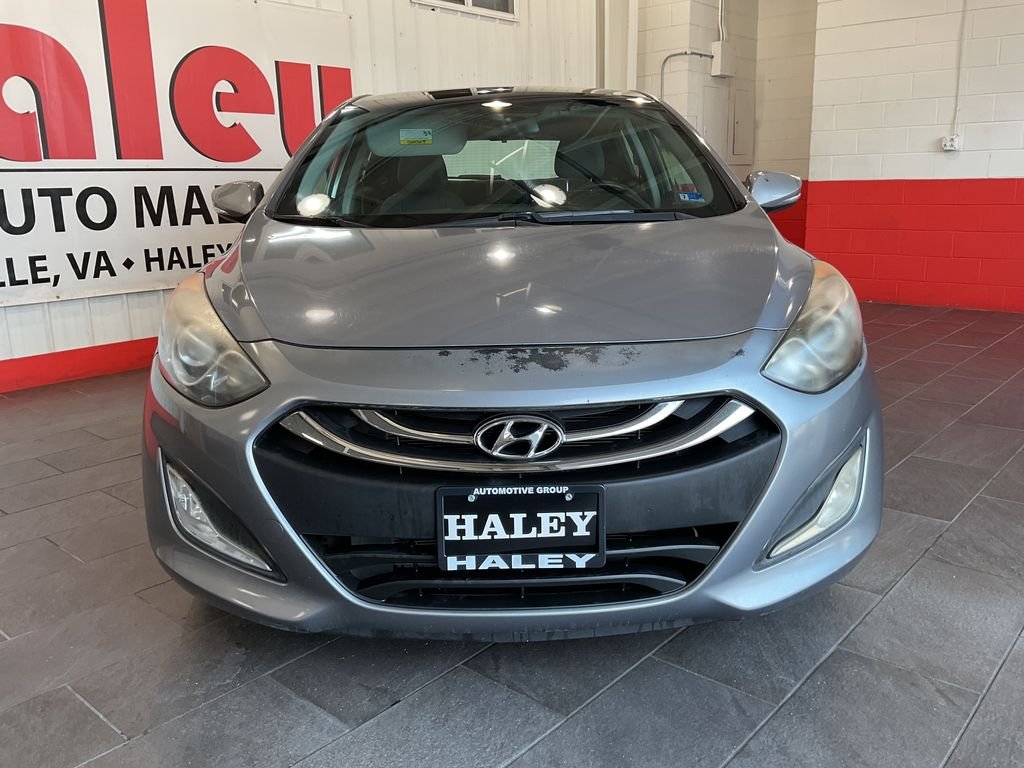 Used 2013 Gray Hyundai Base w/Blue image 3