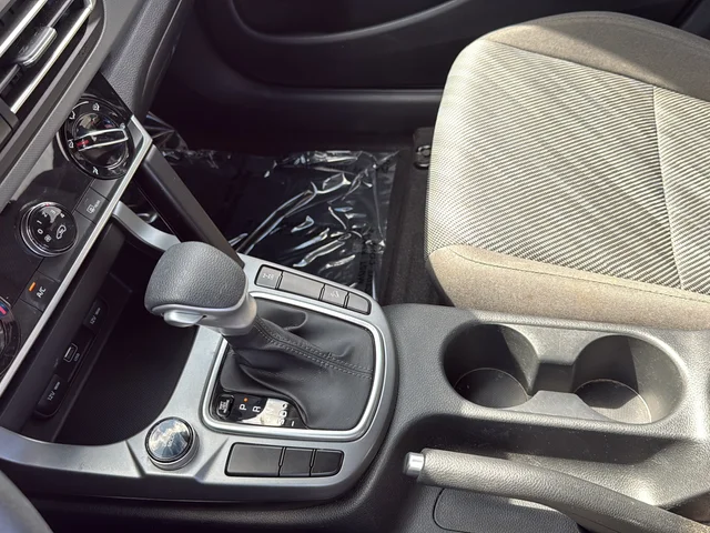 Certified Used 2022 White Kia LX image 22
