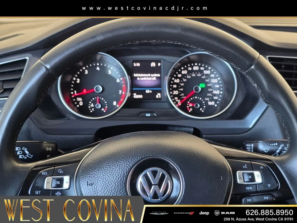 Used 2020  Volkswagen 2.0T SE image 31