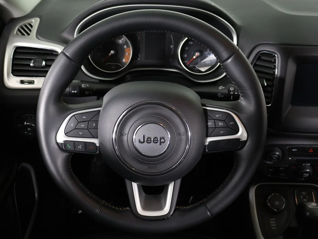 Used 2019 Laser Blue Pearlcoat Jeep Latitude image 34