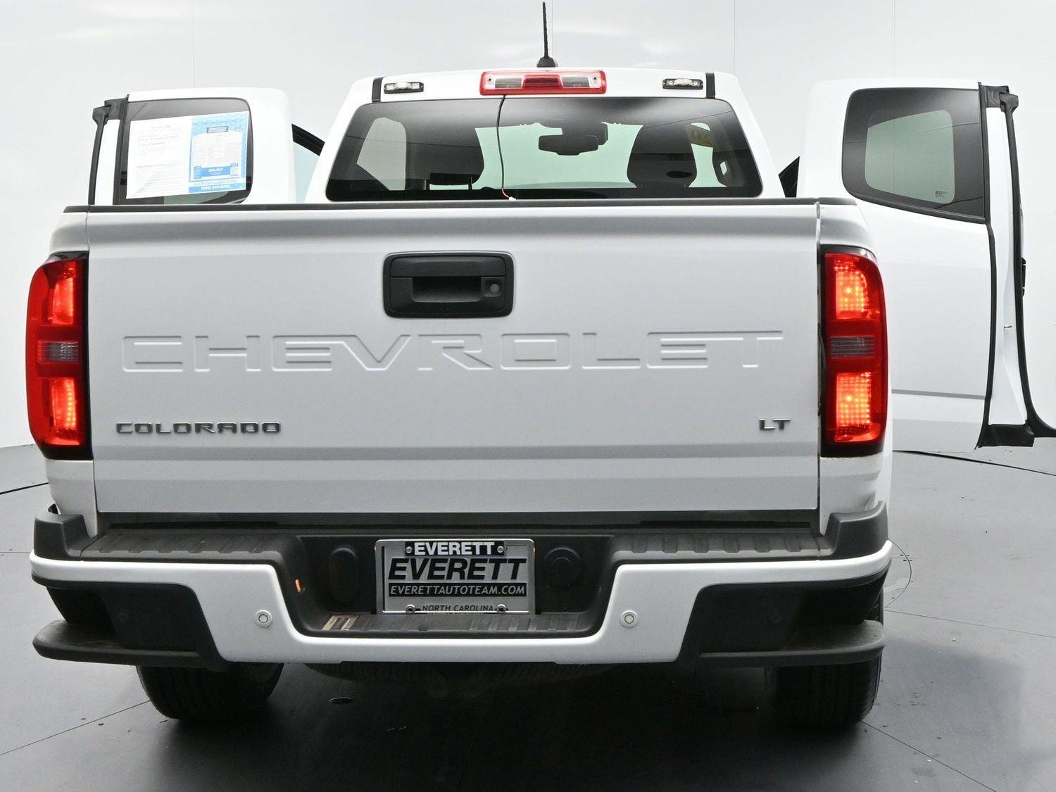 Used 2022 Summit White Chevrolet 4WD LT image 40