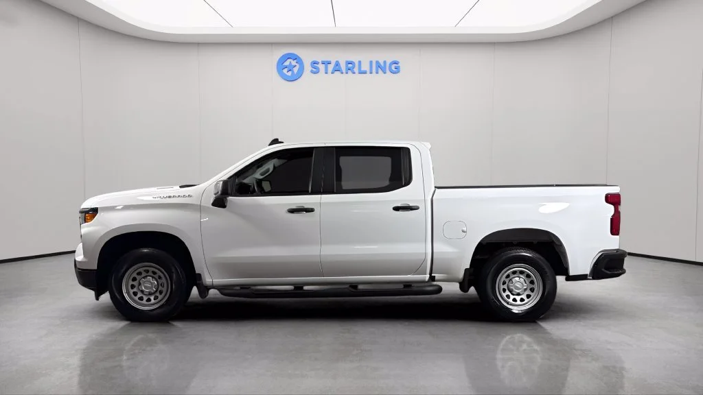 Used 2025 Summit White Chevrolet WT image 3