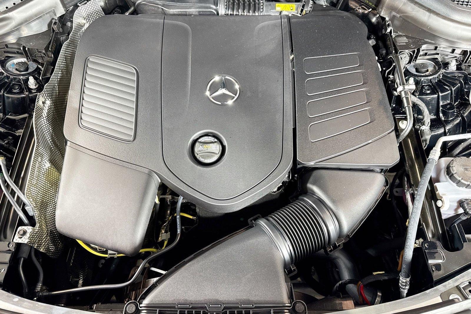 New 2026 Black Mercedes-Benz GLC 300 image 27