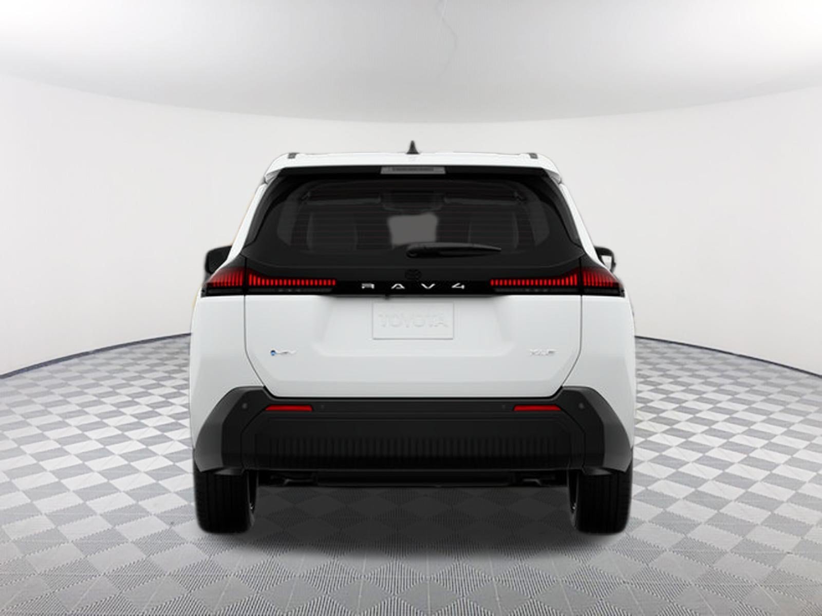 New 2026 Ice Cap Toyota XLE Premium image 8