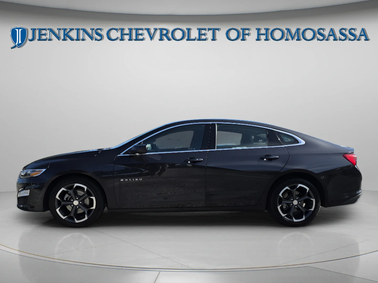 Used 2023 Dark Ash Metallic Chevrolet LT image 9