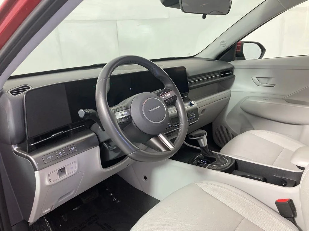 Used 2025 Red Hyundai SEL image 15
