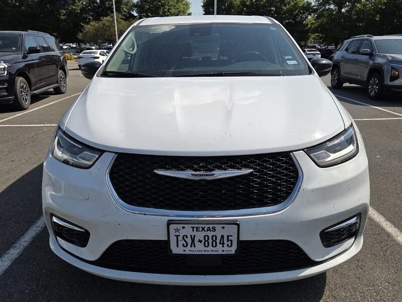 Used 2024 Bright White Clearcoat CHRYSLER TOURING L image 7