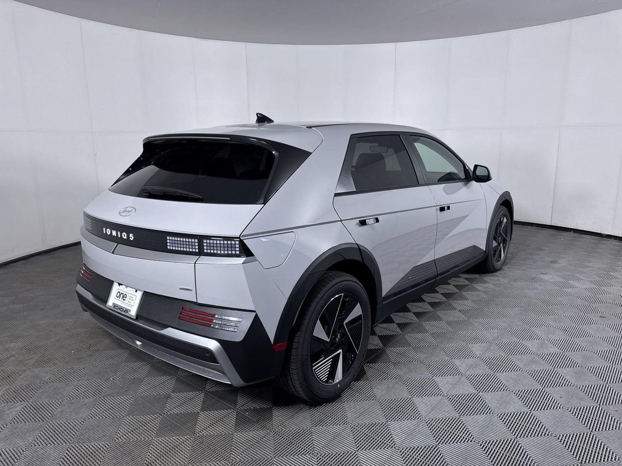 New 2027 Cyber Gray Hyundai SE image 5