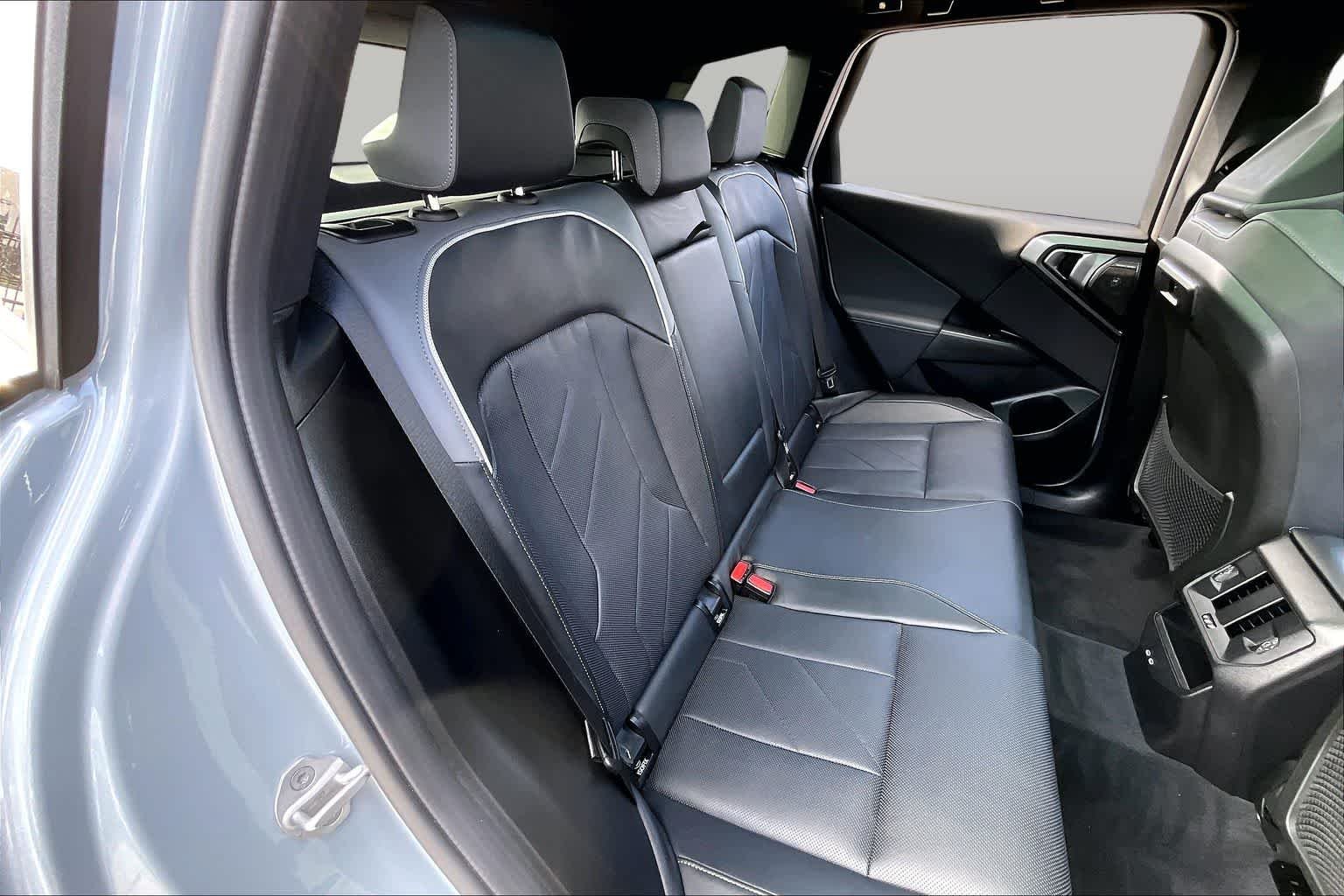 2026 BMW X3 30 - Photo 19