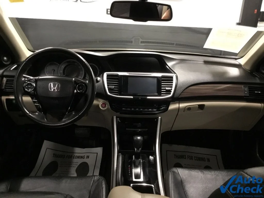 Used 2017 Beige Honda EX-L image 25