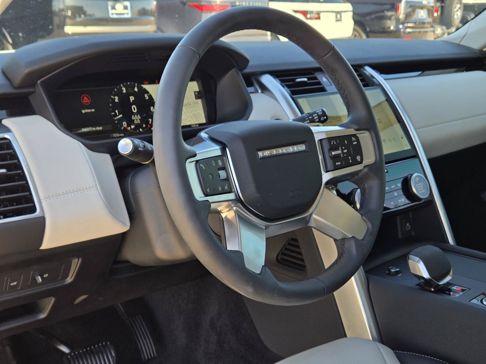 Used 2025 Fuji White Land Rover S image 17