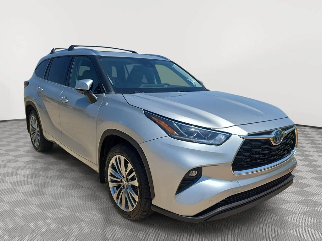 Used 2023 Magnetic Gray Metallic Toyota Hybrid Limited image 8