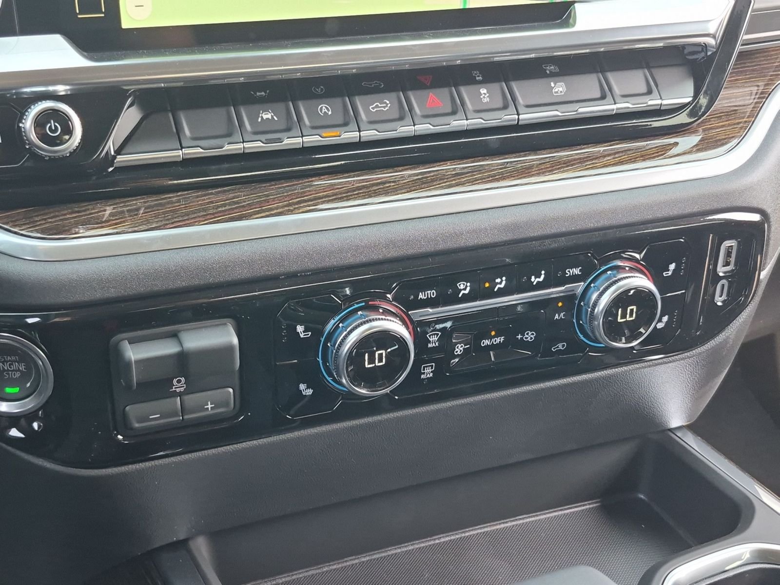 New 2026 Onyx Black GMC Elevation image 12