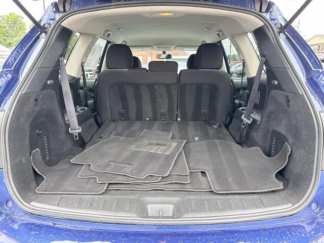 Used 2020 Blue Nissan SV image 29