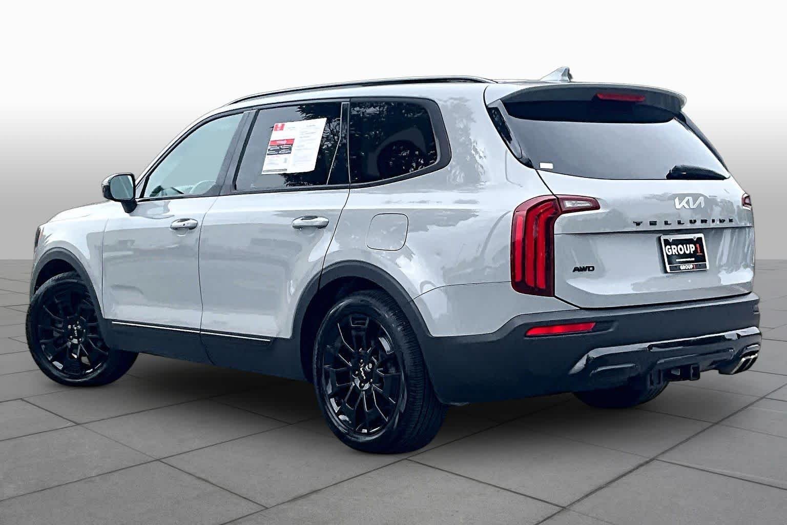 Used 2022 Wolf Gray Kia SX image 12