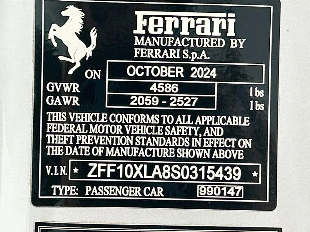 Used 2025 Bianco Artico Ferrari  image 29