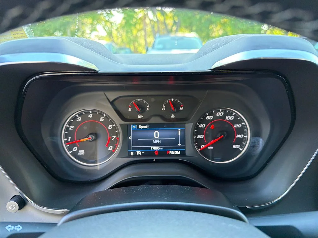 2024 Chevrolet Camaro 1LT - Photo 19