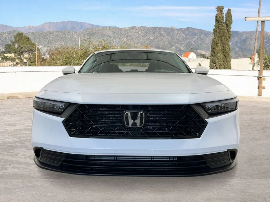 New 2026 Platinum White Pearl Honda LX image 9