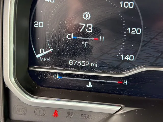 Used 2024 Summit White GMC AT4 image 27