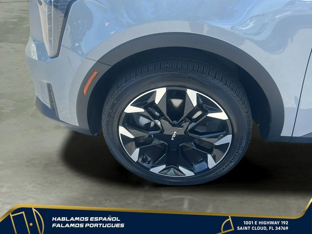 Used 2025 Gray Kia EX image 28