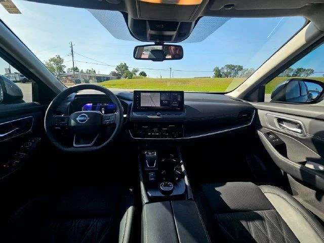 Used 2026 Gray Nissan Platinum image 12