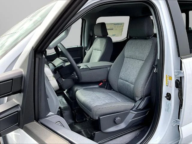 New 2026 Oxford White Ford F-250® XL image 25