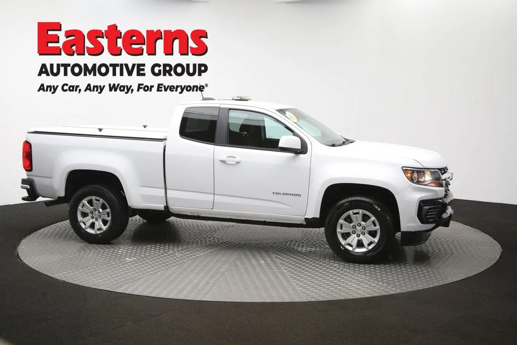 Used 2022 White Chevrolet LT image 43