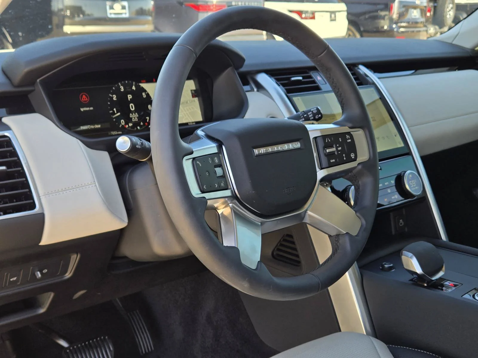 Certified Used 2025 Fuji White Land Rover S image 17