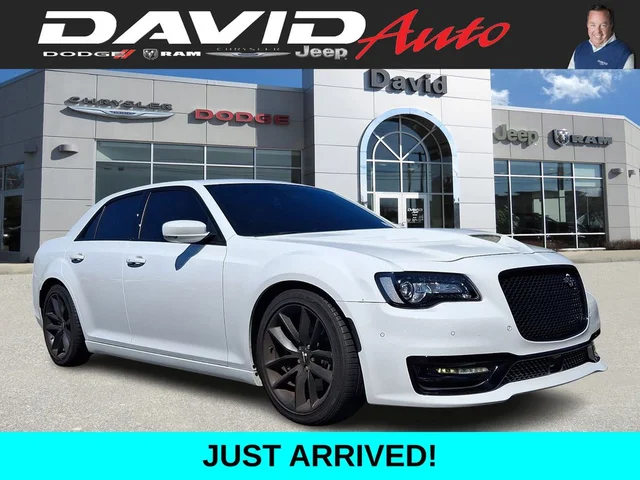 2023 Chrysler 300 C
