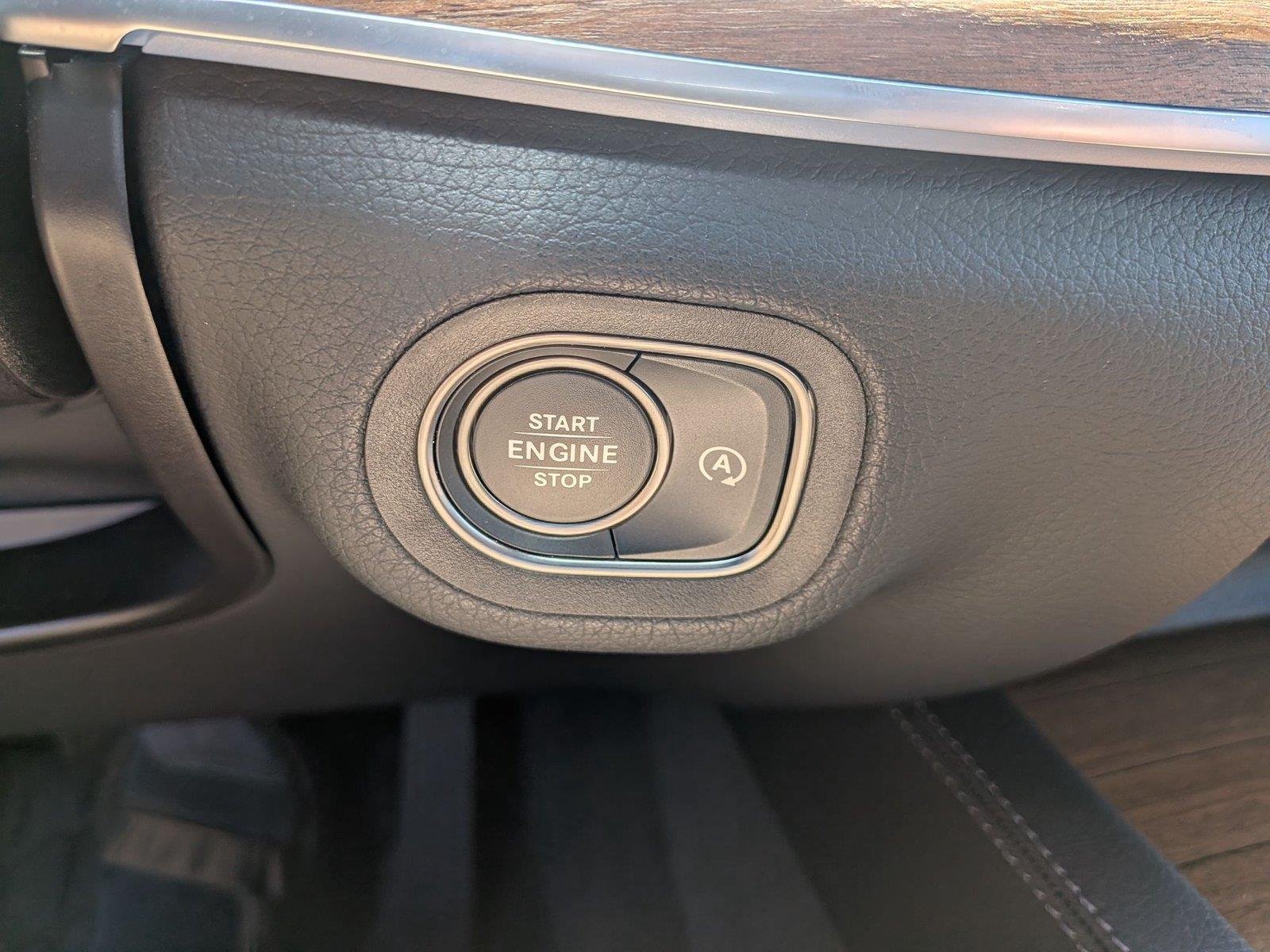 Used 2025 Cirrus Silver Metallic Mercedes-Benz GLS 450 image 28