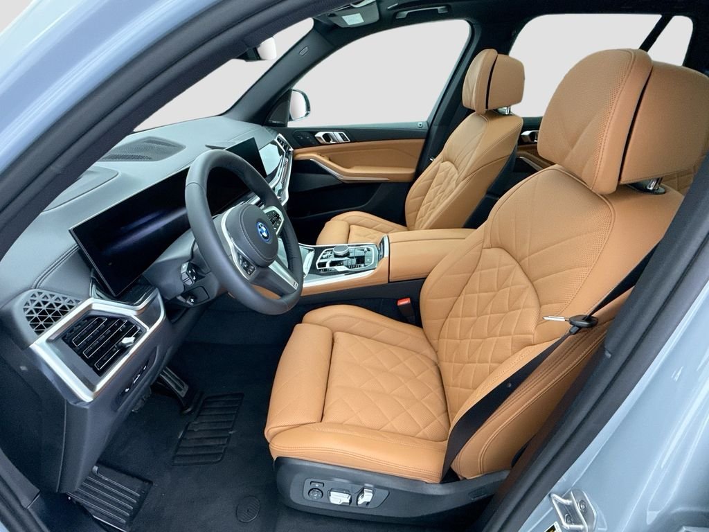 New 2026 Gray Metallic BMW xDrive50e image 18