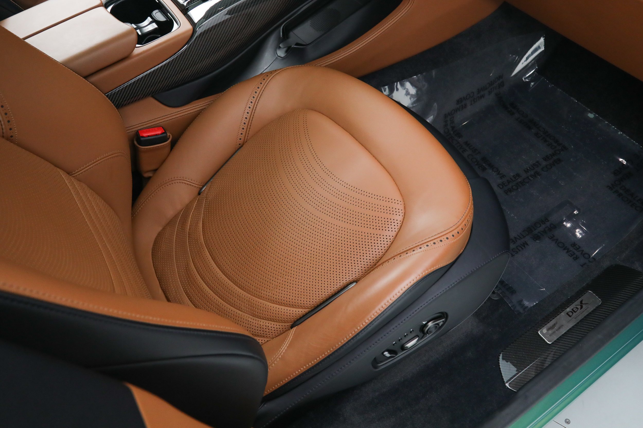 Used 2023 Green Aston Martin 707 image 17