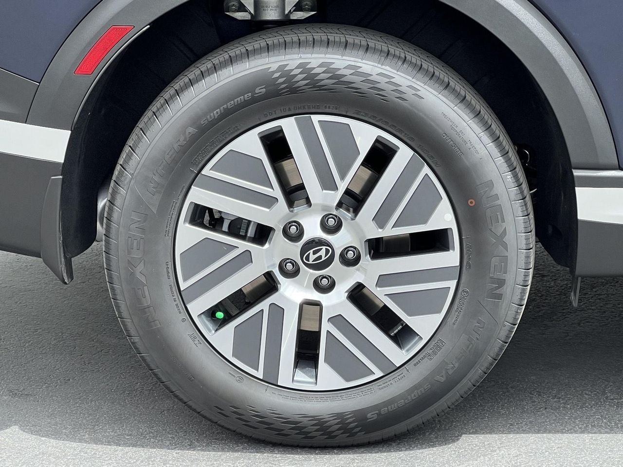 New 2026 Classy Blue Pearl Hyundai SEL 8P image 15
