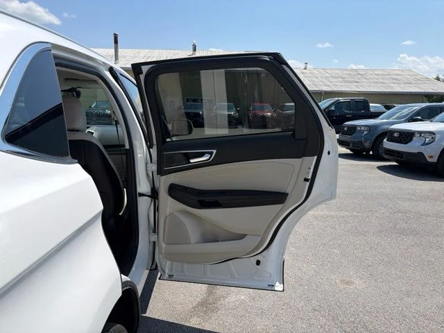 Used 2023 White Metallic Ford Titanium image 38
