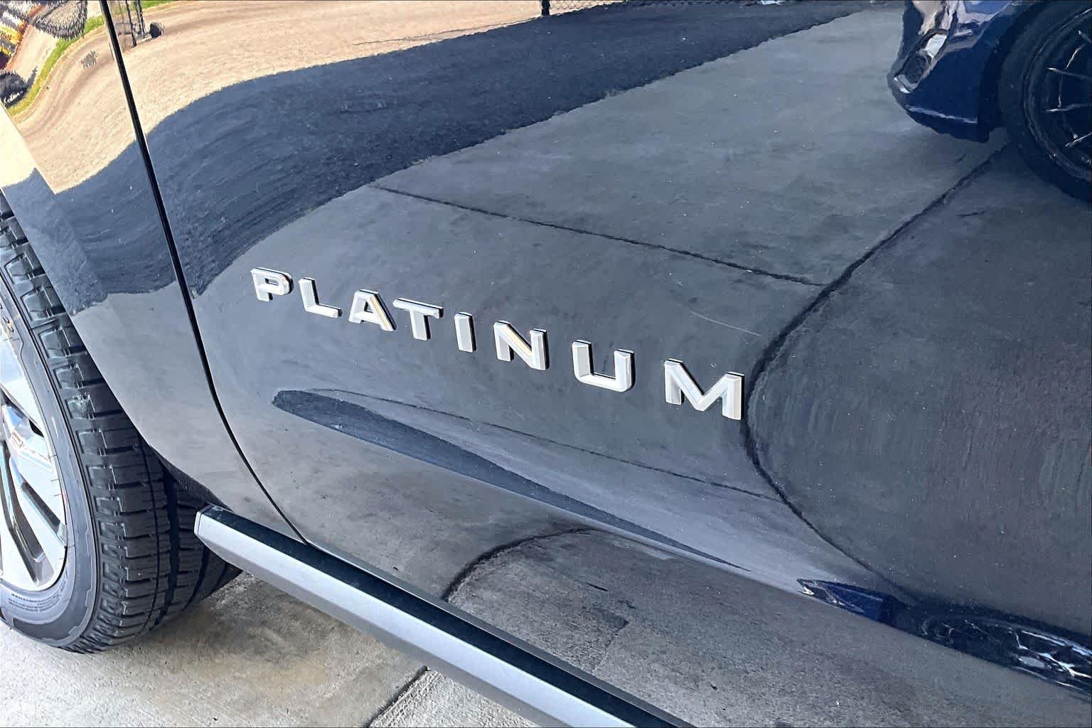 New 2026 Agate Black Metallic Ford MAX Platinum® image 15