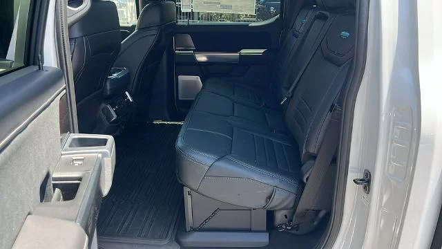New 2026 Star White Metallic Tri-Coat Ford Platinum® image 32