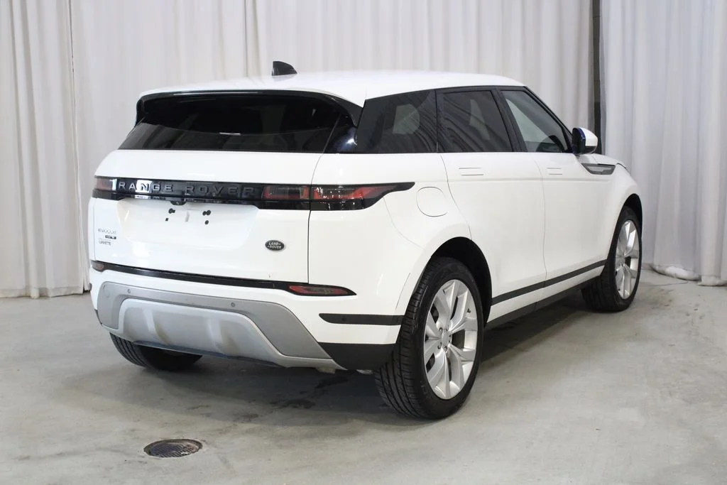 Used 2020 White Land Rover SE image 25