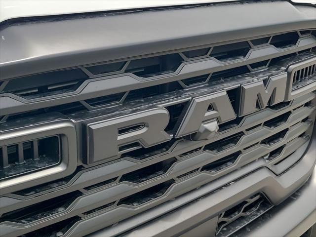 New 2026 Bright White Clear-Coat Exterior Paint RAM TRADESMAN image 40