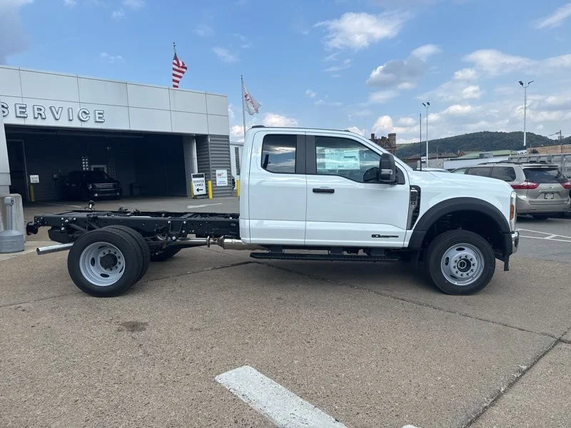 2026 Ford F-450 Super Duty Chassis Cab XL - Photo 6