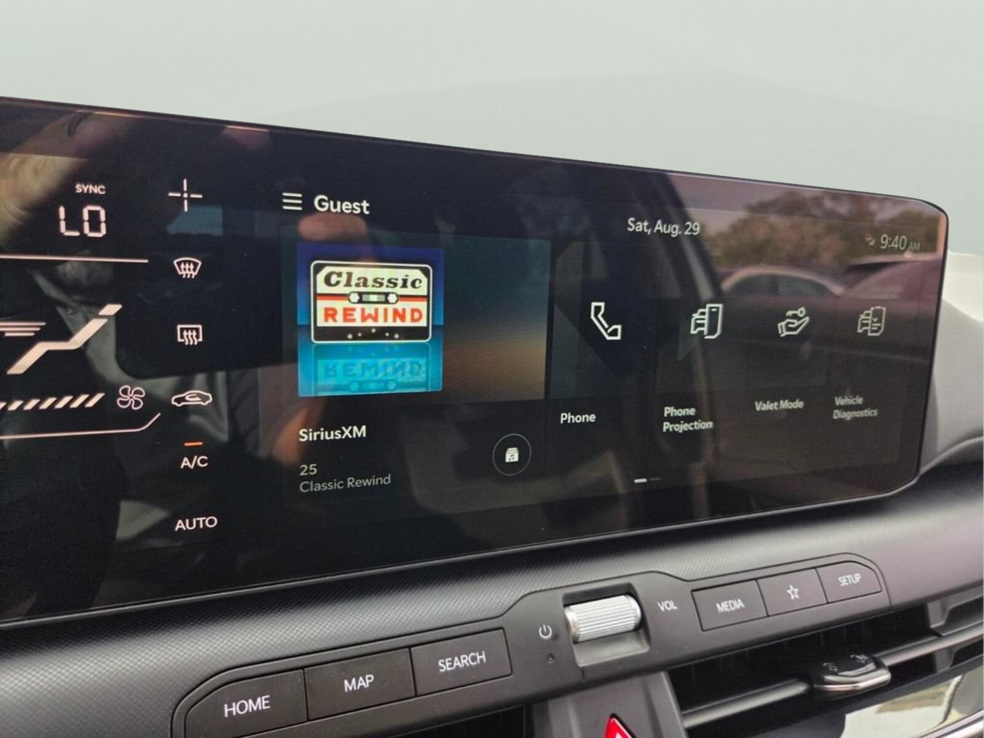 New 2026 Snow White Pearl Kia EX image 22