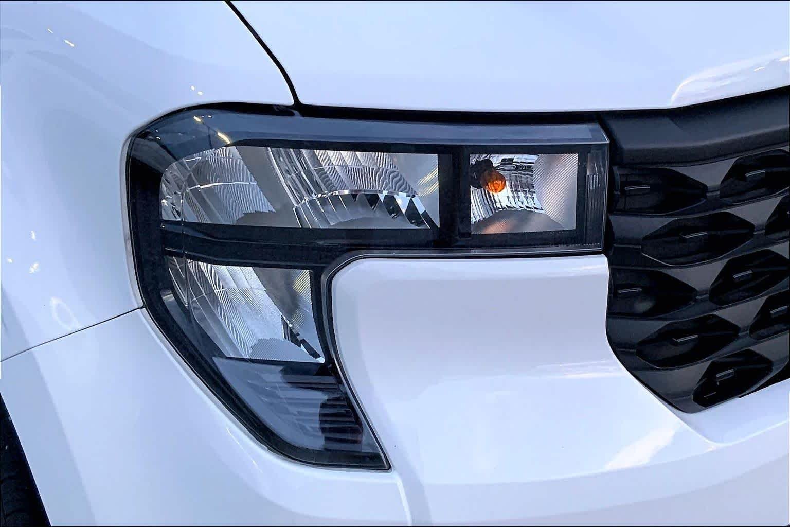 Used 2025 Oxford White Ford XL image 26