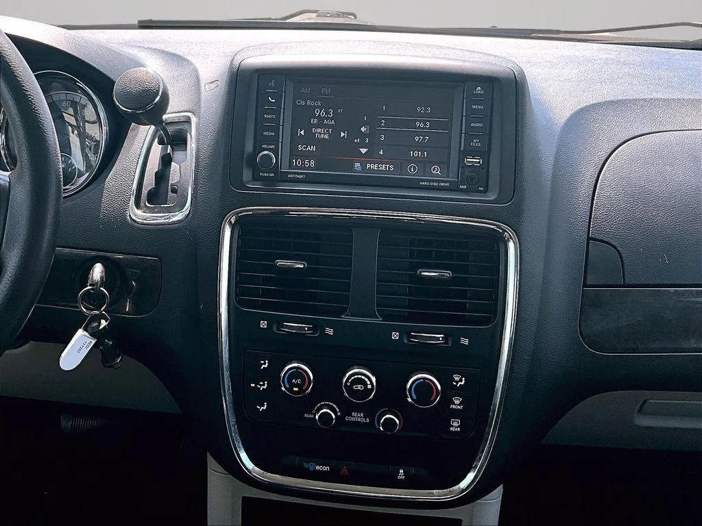 Used 2019 Red Dodge SE image 7