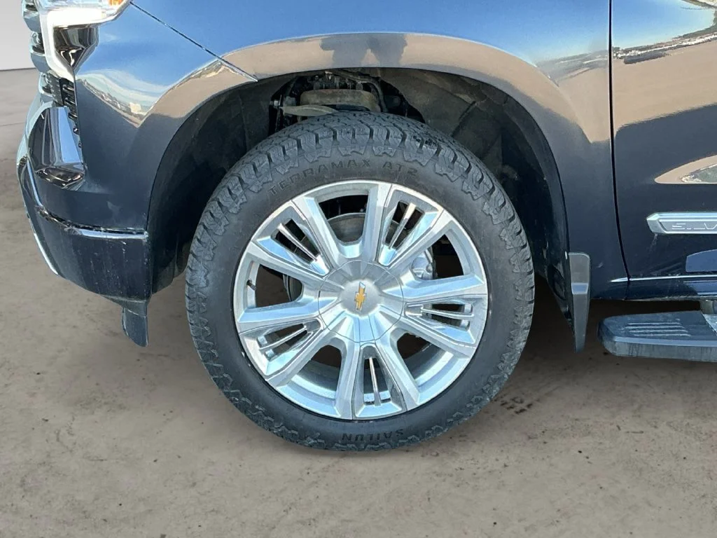 Used 2023 Dark Ash Metallic Chevrolet High Country image 13