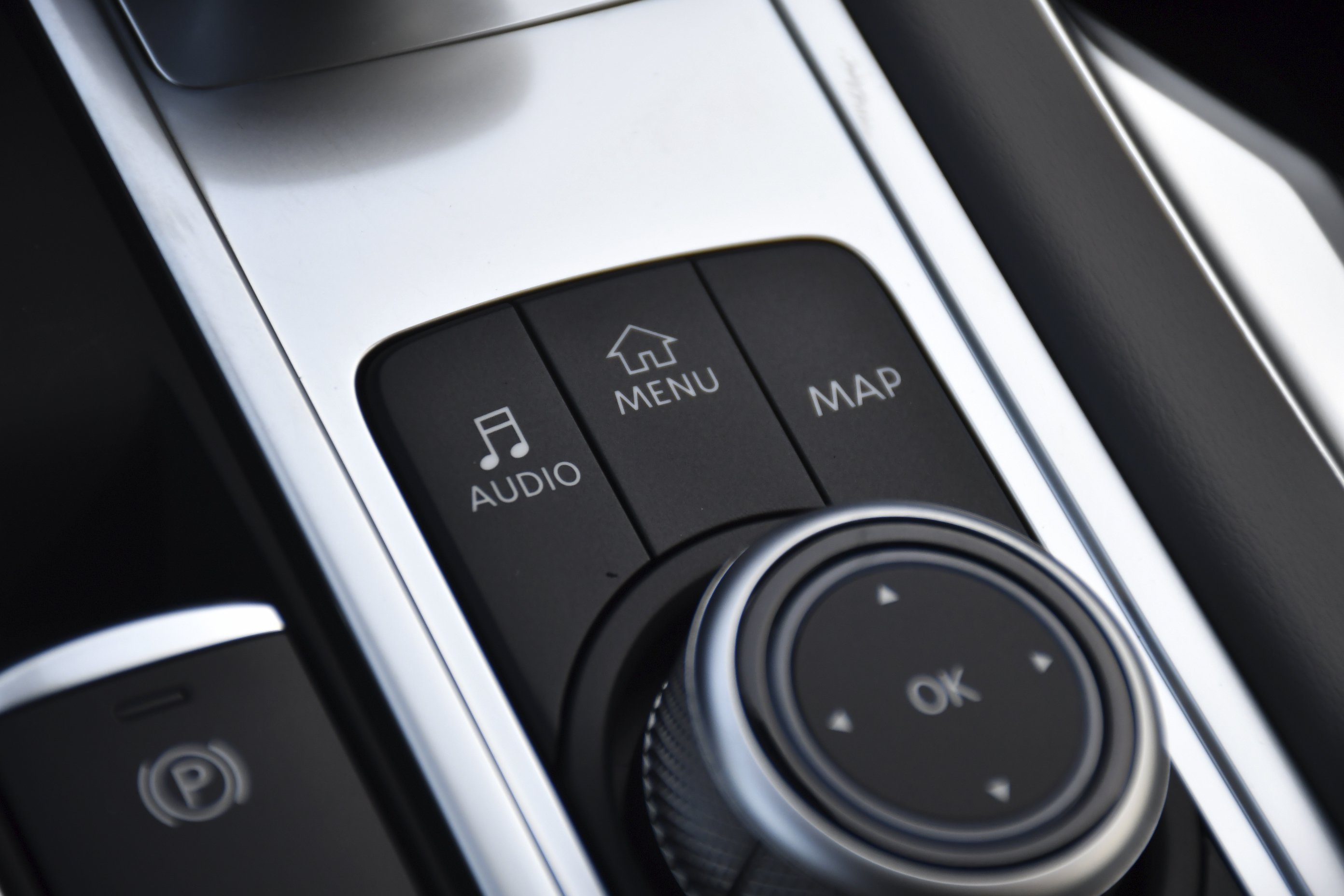 New 2027 HARBOR GRAY INFINITI Luxe AWD image 13