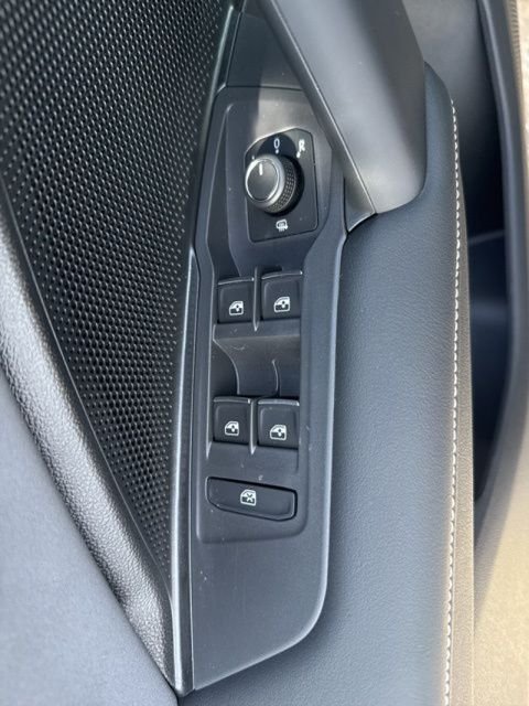 New 2026 Platinum Gray Volkswagen SE image 30
